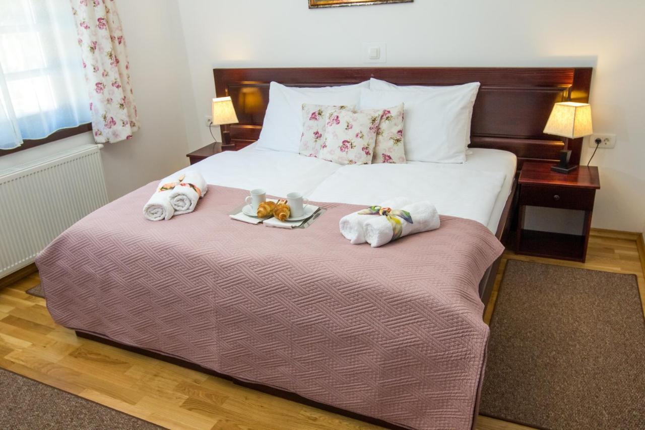 B&B Lady Of The Lake Jezerce Ngoại thất bức ảnh