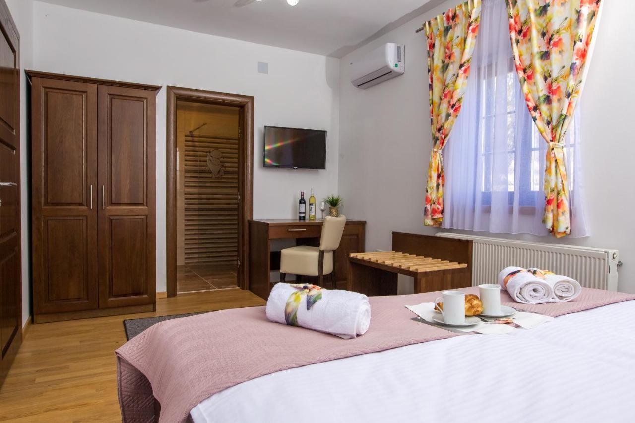 B&B Lady Of The Lake Jezerce Ngoại thất bức ảnh